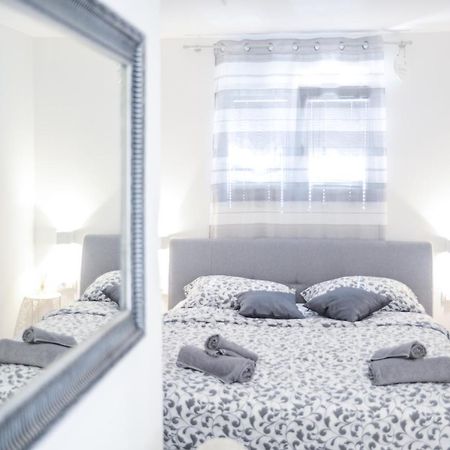 Modern Getaway Studio For Two Rovinj Exteriör bild