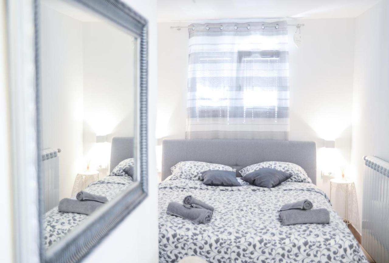 Modern Getaway Studio For Two Rovinj Exteriör bild